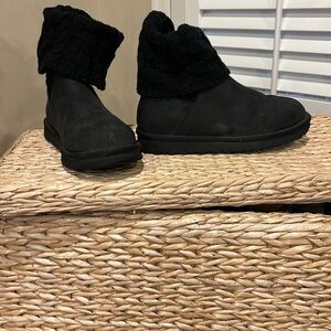 Black Ugg Boots with Cable Sweater cuff